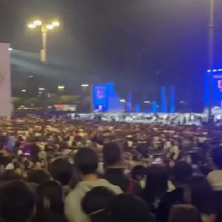 Ала-Тоо площадиндеги концертте адамдардын чучук акысыз таратылышына байланыштуу паникага тушушу