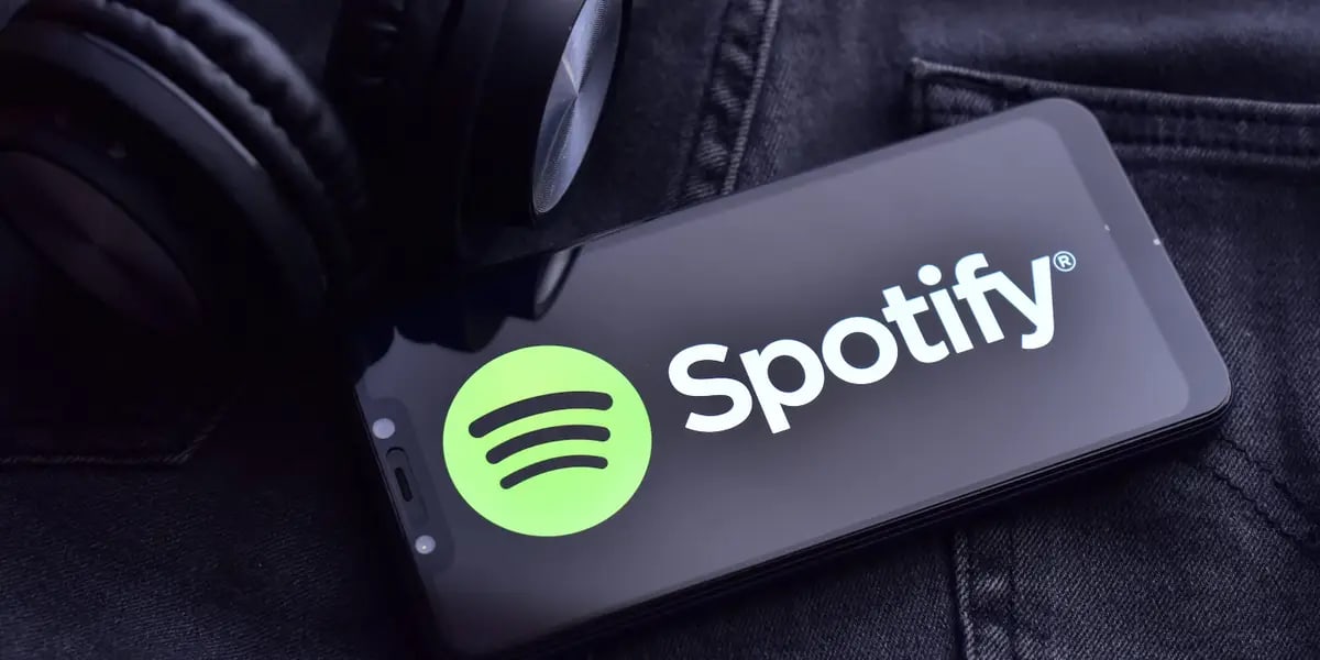 Spotify жасалма интеллекттин жаратуулары үчүн атайын белгини киргизет жана сунуштоону азайтат