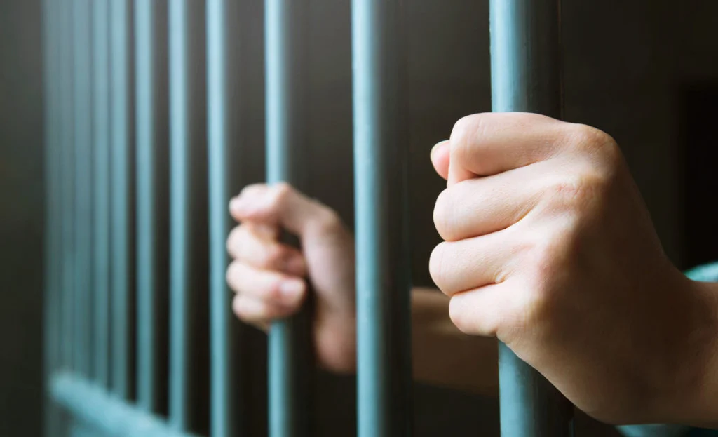 В Токмоке подозреваемый в семейном насилии арестован на два месяца