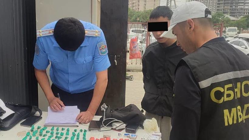 В Оше задержаны трое подозреваемых в связи с распространением синтетических наркотиков