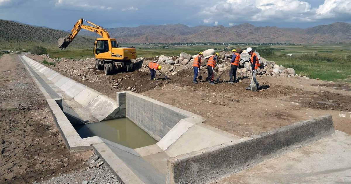 В Нарынской области обновляют оросительные каналы для повышения эффективности полива