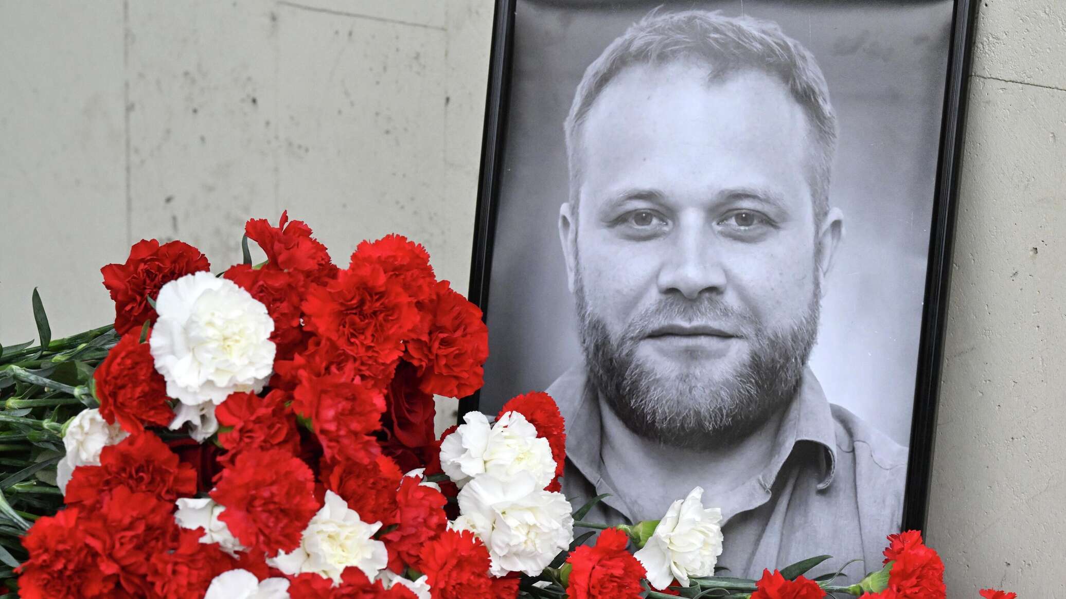 В Москве увековечили память военкора РИА Новости Ивана Зуева