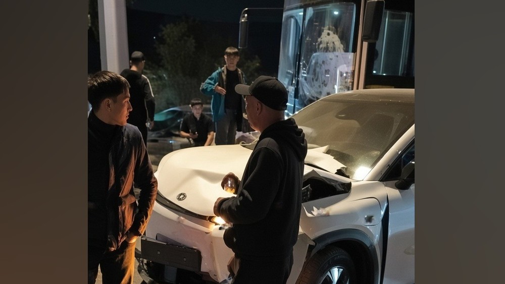 Массовое ДТП на проспекте Чуй: автобус №38 врезался в 6 легковых автомобилей