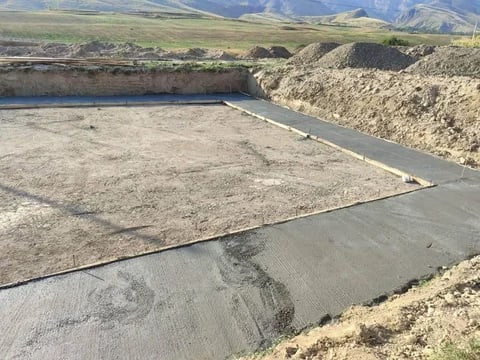 Кербен шаарындагы спортзалдын курулушу бузукулукка байланыштуу токтотулду