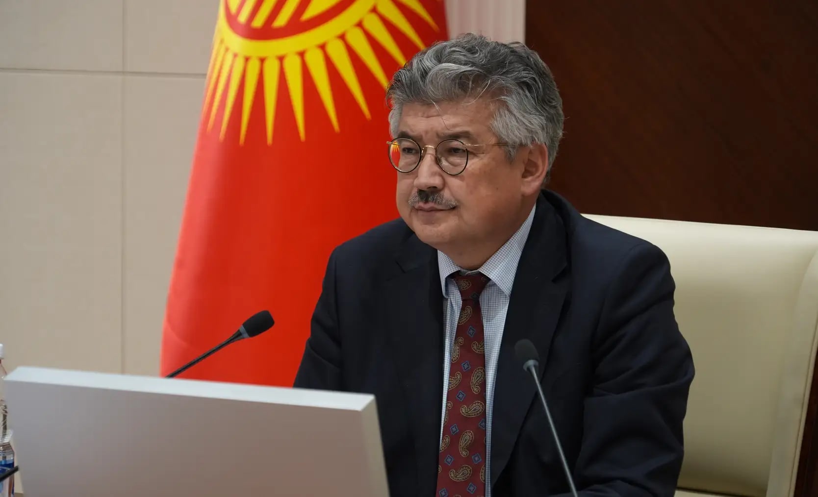 «Кыргыз жараны» программасынын долбоору 2027-2030 жылдар үчүн коомдук талкууга берилди