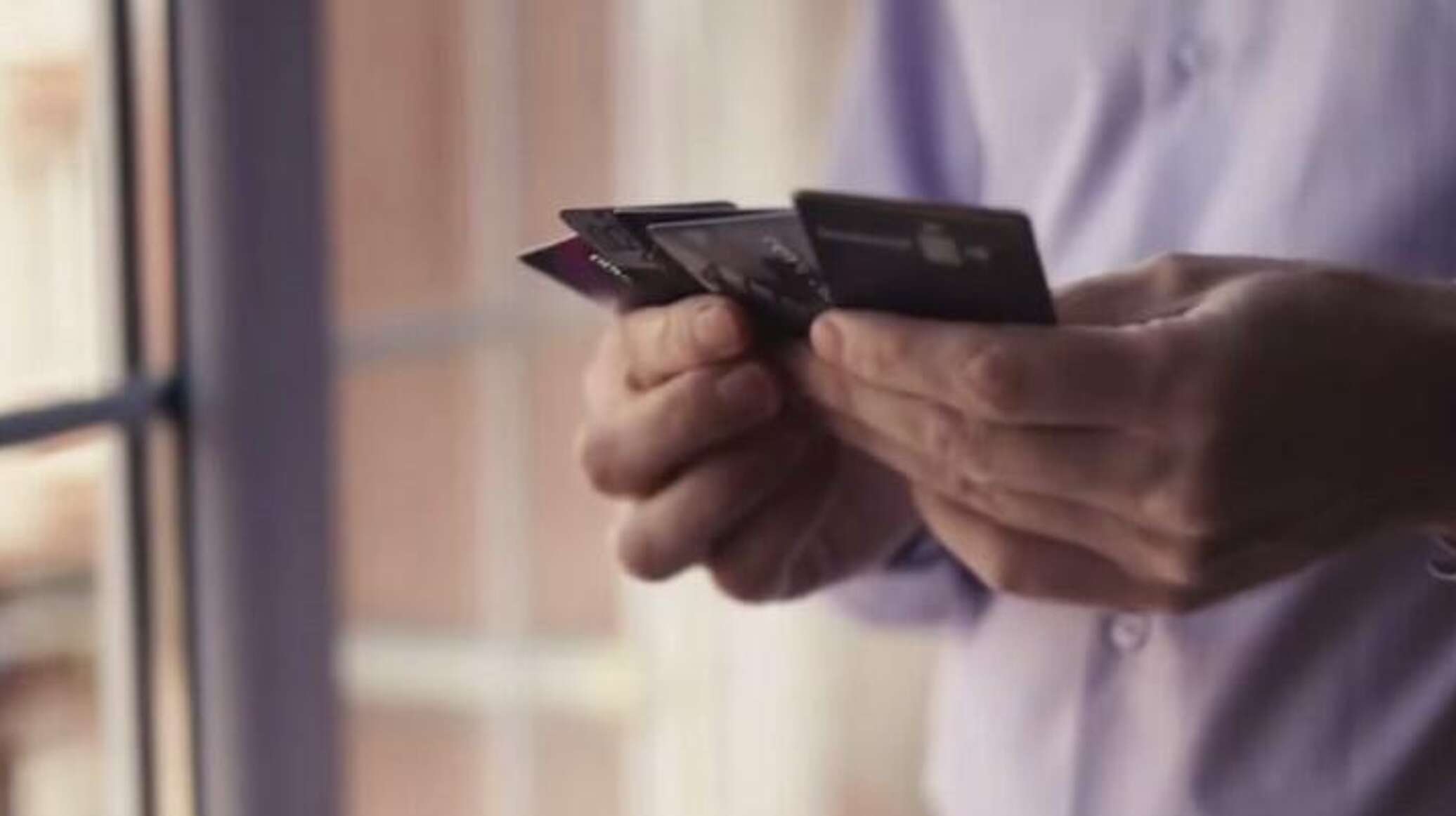 В Бишкеке раскрыли схему вербовки граждан для оформления аккаунтов Kaspi Bank в Казахстане