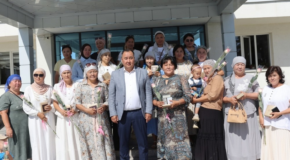 Түп районунда көп балалуу энелер мамлекеттик сыйлыктар менен сыйланды