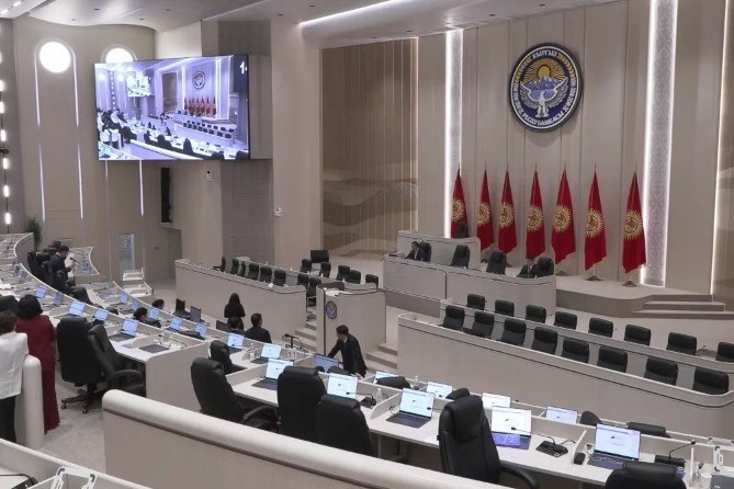 Финнадзор признал нехватку кадров для контроля нелегальных онлайн-казино и бинарных опционов