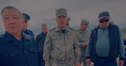 Глава МЧС проинспектировал объекты в Нарынской области: оценка последствий селей и контроль строительства соцобъектов