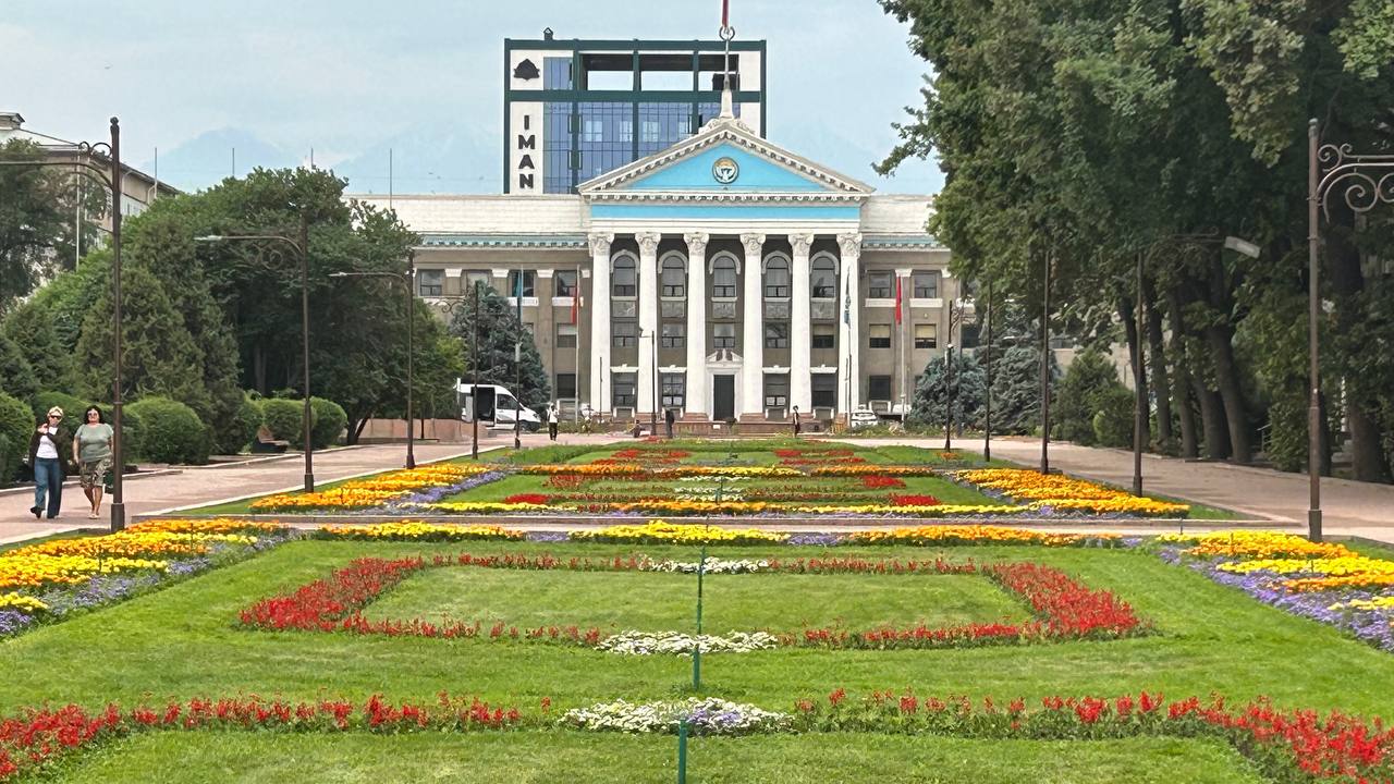 Бишкек коноктору мэриянын өзүнө гана кам көргөнүнө нааразы болушту