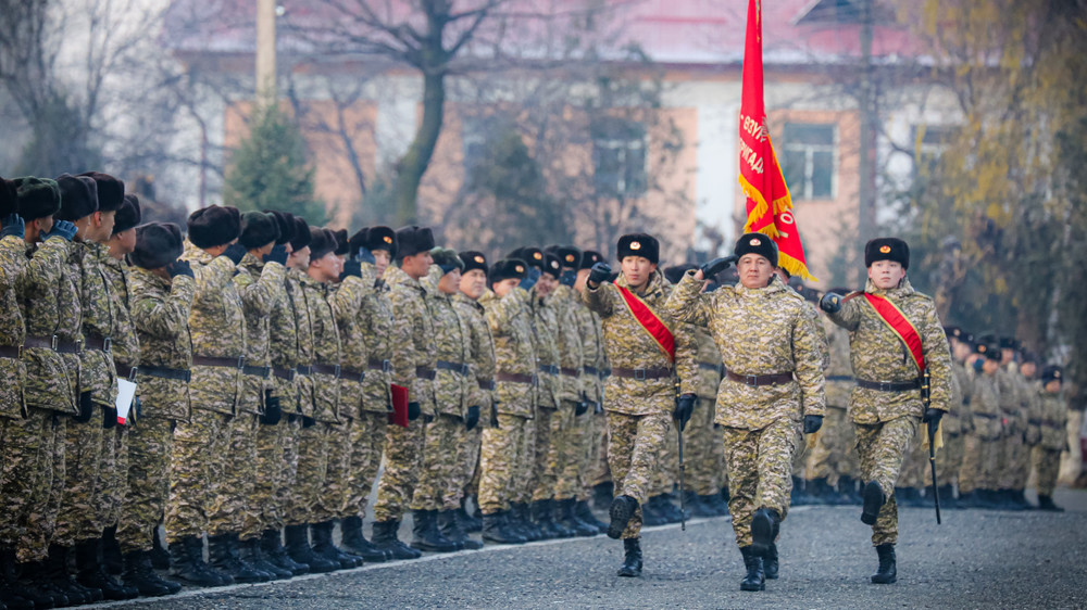 Постановка на воинский учет в Кыргызстане переходит в цифровой формат через приложение «Тундук»