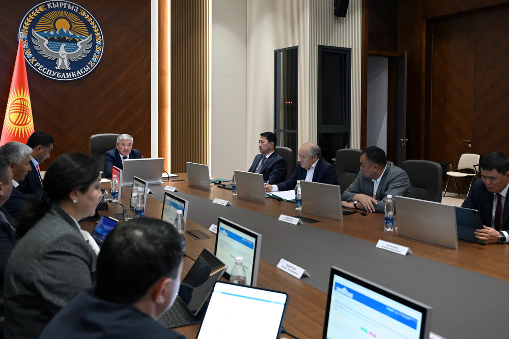 КМК рассмотрел проект бюджета на 2027 год: доходы составят 727,3 млрд сомов