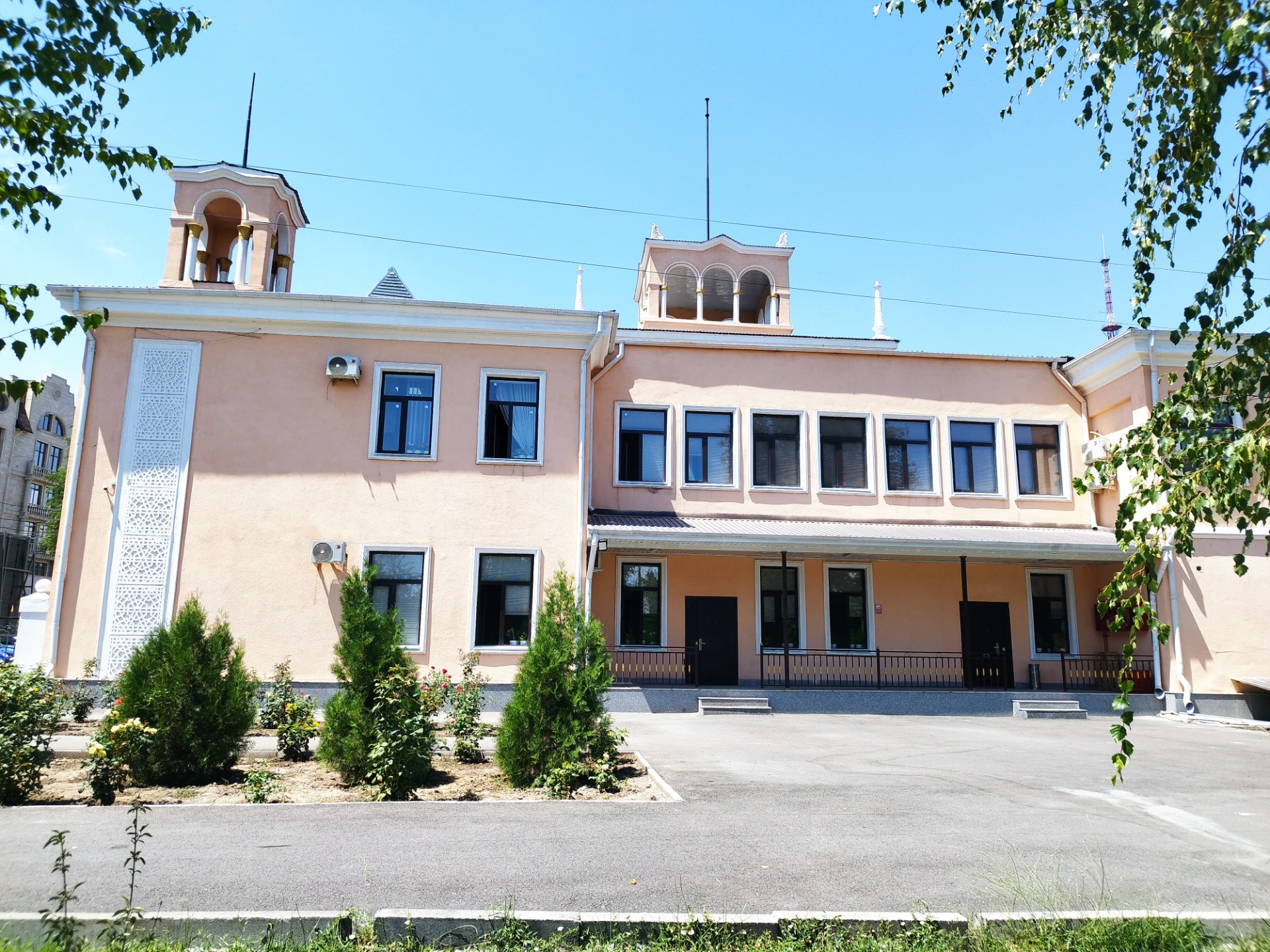 Бишкектеги Кыргыз мамлекеттик кукулардын театрын оңдоо иштери башталды – министрлик кабарлады