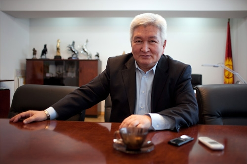 Экс-премьер Кулов проанализировал интервью Жапарова: сложно увидеть реальных конкурентов в президентской гонке