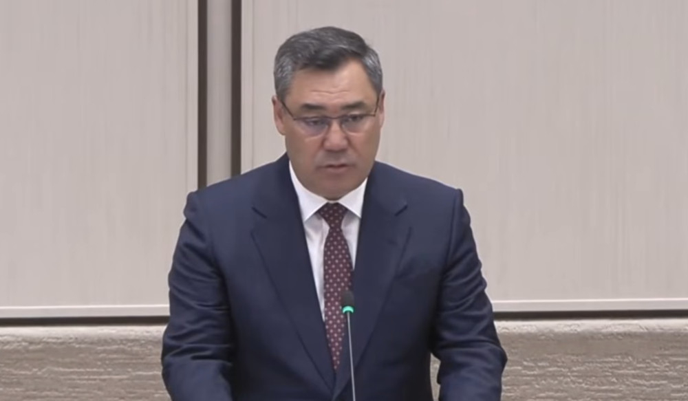 Садыр Жапаров предупредил: тех, кто мешает развитию страны, будут наказывать «беспощадно»