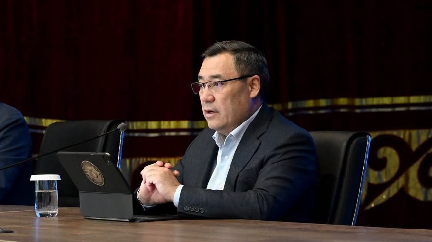 Кыргызстан Президенти: Контрабанда менен күрөшүү маанилүү, акыркы учурда болжол менен 15 коргоочу жана кеделик кызматкер кармалды