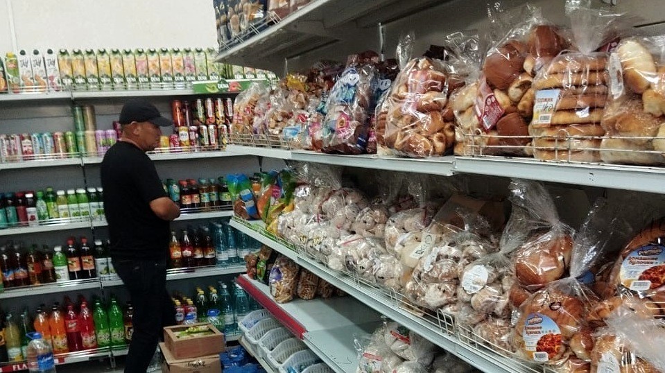 В Оше выявили просроченные и испорченные продукты: проведена проверка в магазине «Рамазан»