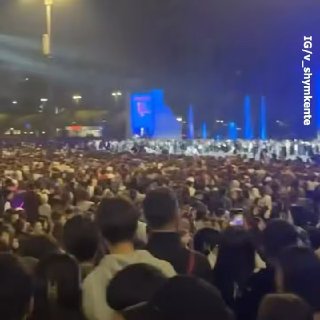 Шымкентте Кайрат Нуртастын концертинде кароо кысымынан кыз жараланып калган