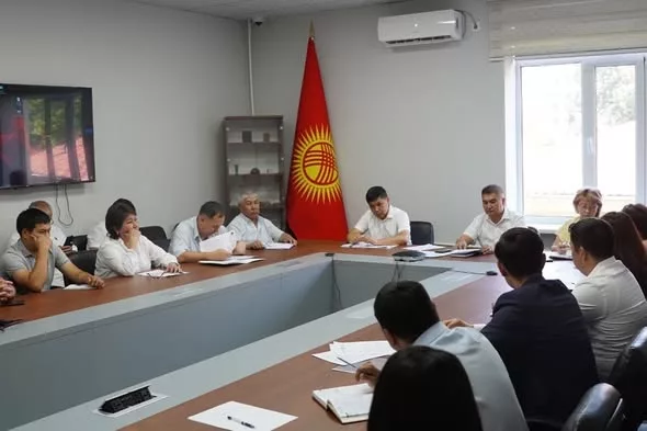 Кыргызстанда пайдалуу казылмаларды кайра эсептөө мөөнөттөрү жана тартиби талкууланды