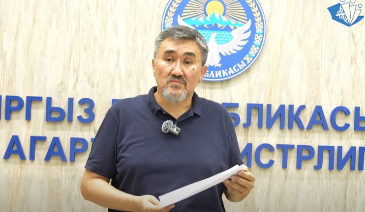 Минпросвещения изменит порядок печати учебников для частных школ