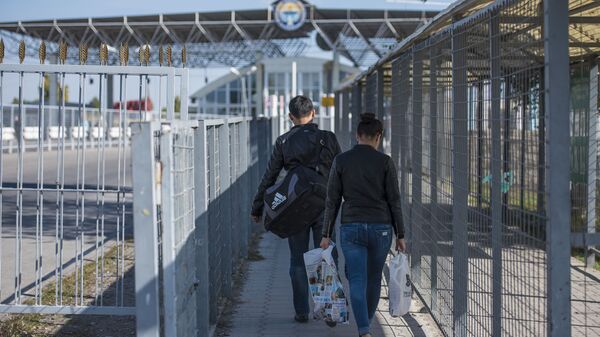 С 1 июля кыргызстанцам потребуется электронное разрешение на въезд в Казахстан