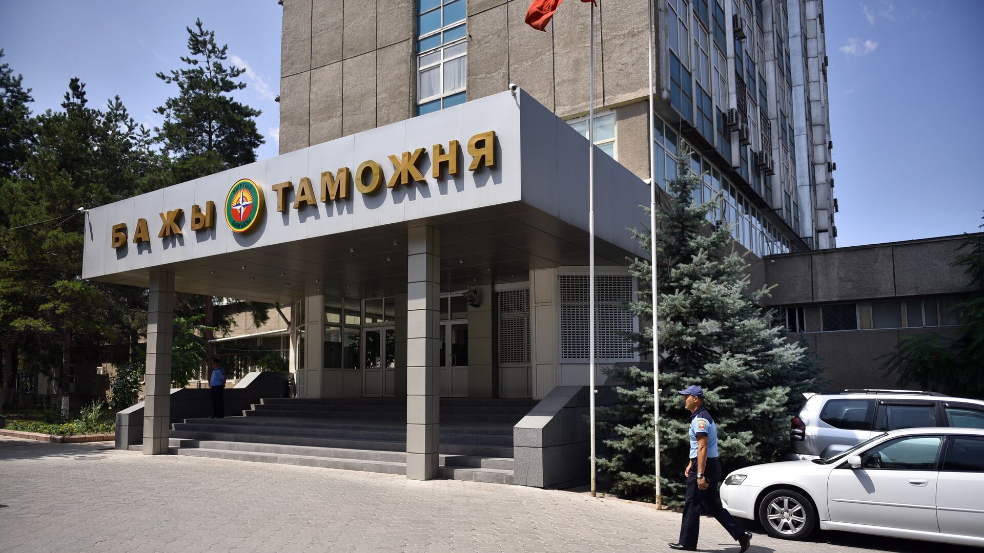 Государственная таможенная служба башчысына кызмат акысыз коомдук кеңешчилерди дайындоо укугу берилди