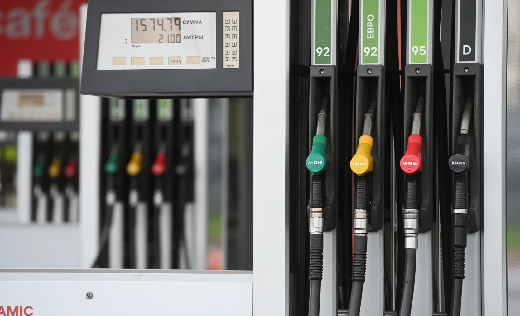 В Монголии ввели ограничения на продажу бензина из-за дефицита топлива