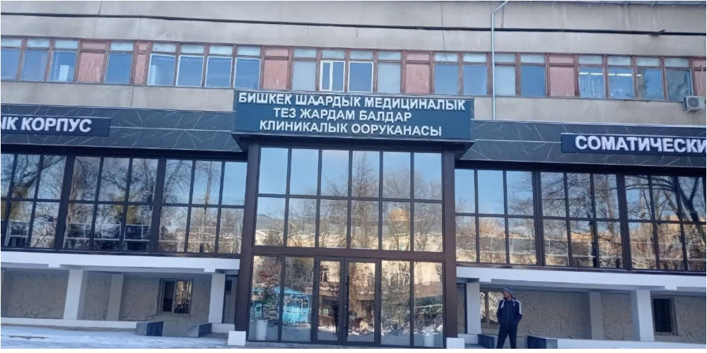 Бишкек шаардык балдар ооруканасы оор абалдагы балдардын палаталарында кондиционерлердин жоктугун түшүндүрдү