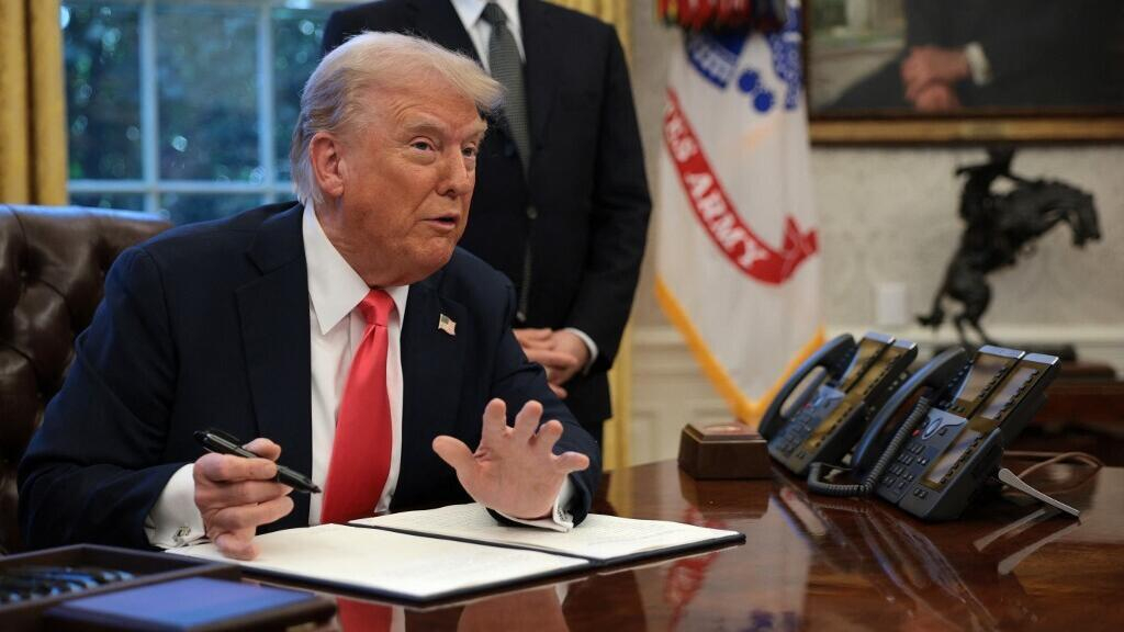Трамп планирует ввести тарифы 10–12,5% для 60 стран