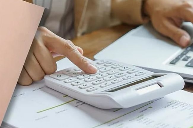 Специалист выявила противоречие: продажа дачи после года владения облагается налогом, а квартира — нет