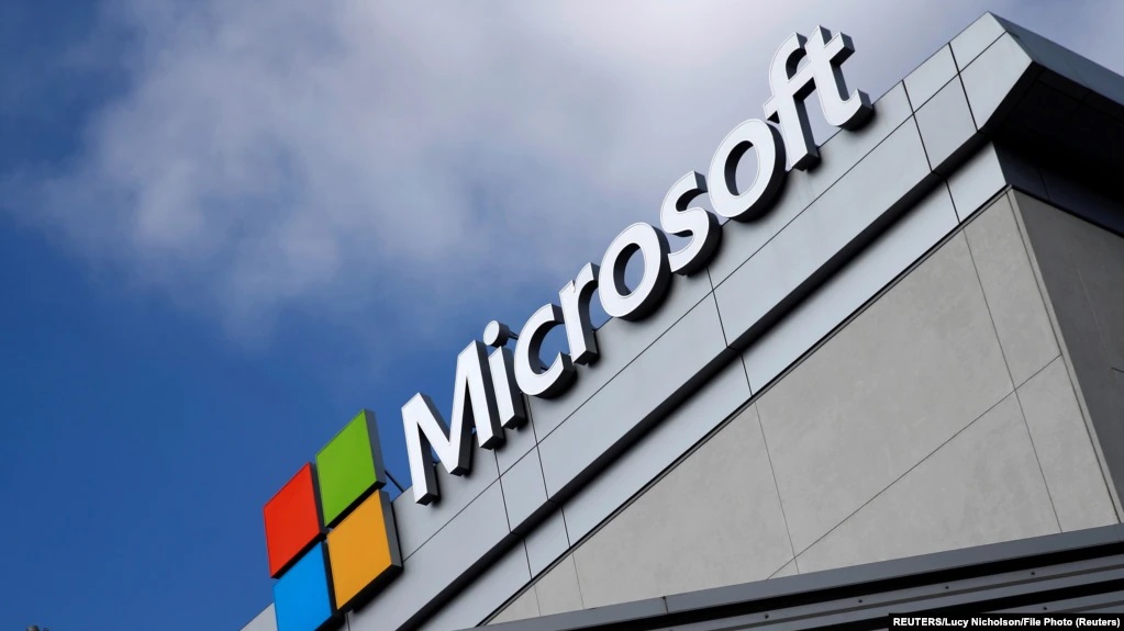 Администрация Трампа приостановила участие Microsoft в программе грин-карт из-за обвинений в мошенничестве