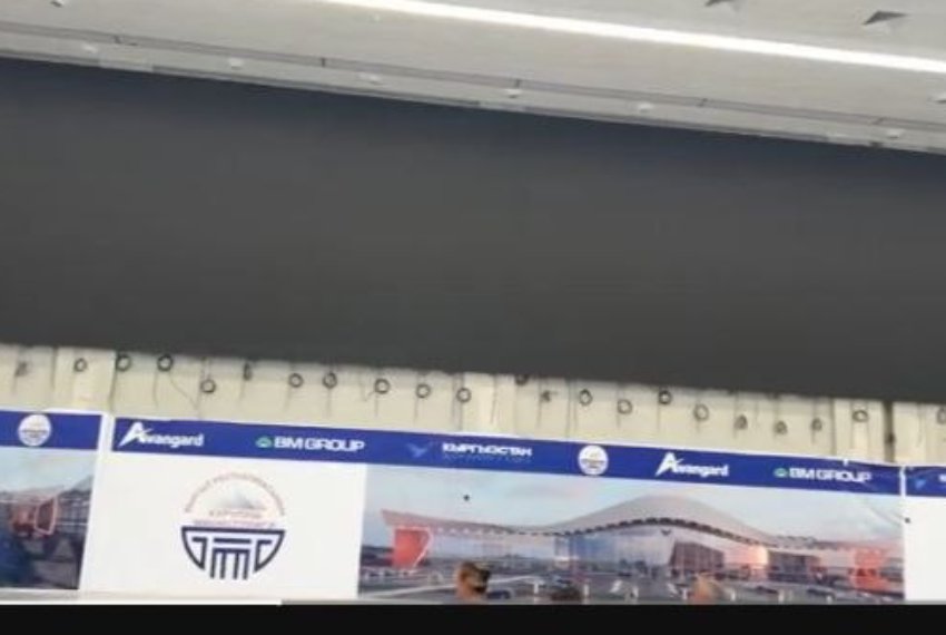 В аэропорту «Манас» в Бишкеке планируют установить LED-экран длиной 115 метров