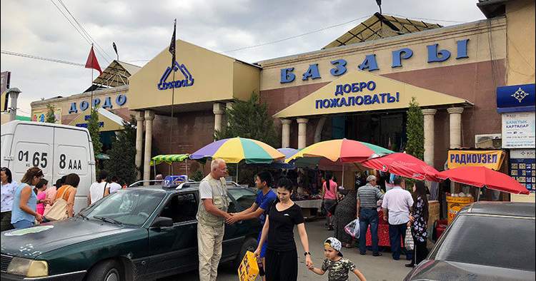 Налоговые поступления на рынке «Дордой» выросли после передачи сбора на администрации рынков