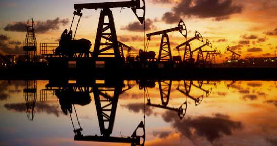 Мировые цены на нефть снизились 24 августа после прошлонедельного роста