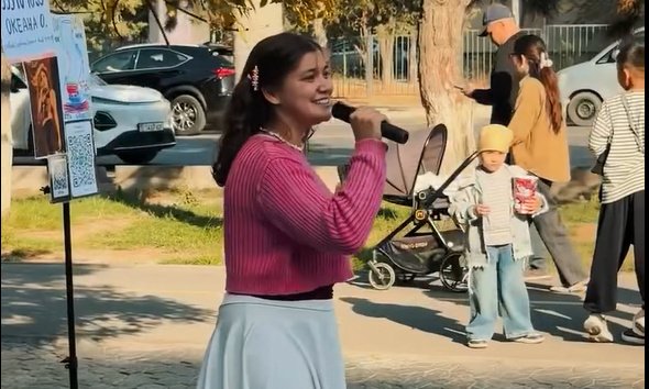 Бишкекте көчөдө выступаган кемишке Шакира концертине билет берилди