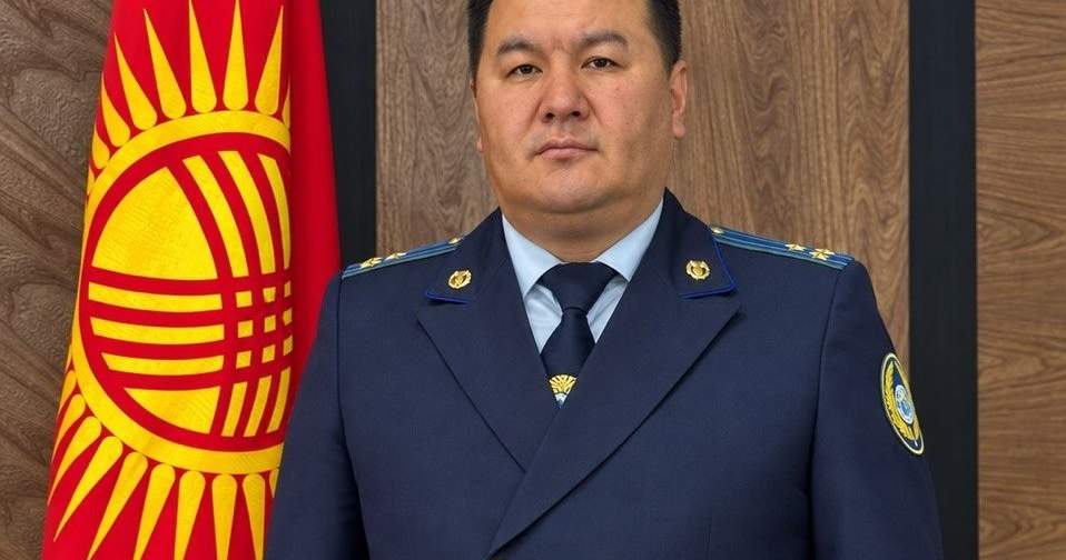 На 45-м году жизни скончался начальник Ошского управления юстиции Уларбек Жунусов