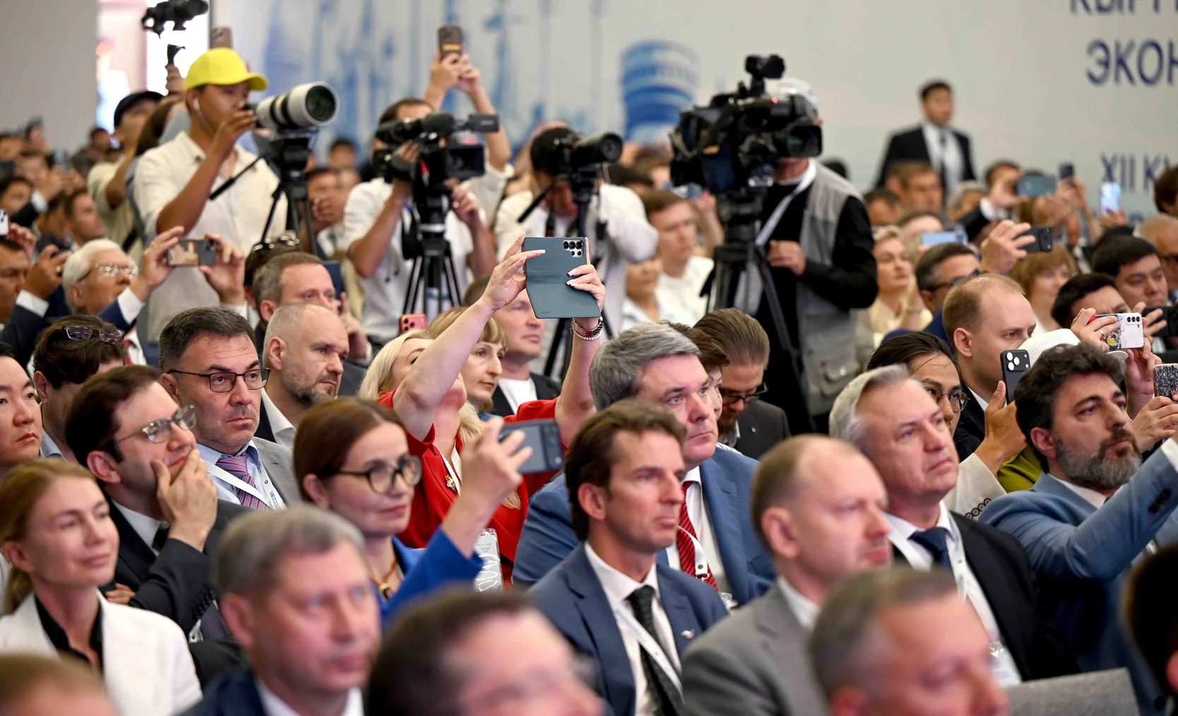 Соглашения на $800 млн подписаны в рамках Кыргызско-Российского форума: фокус на энергетику и бизнес