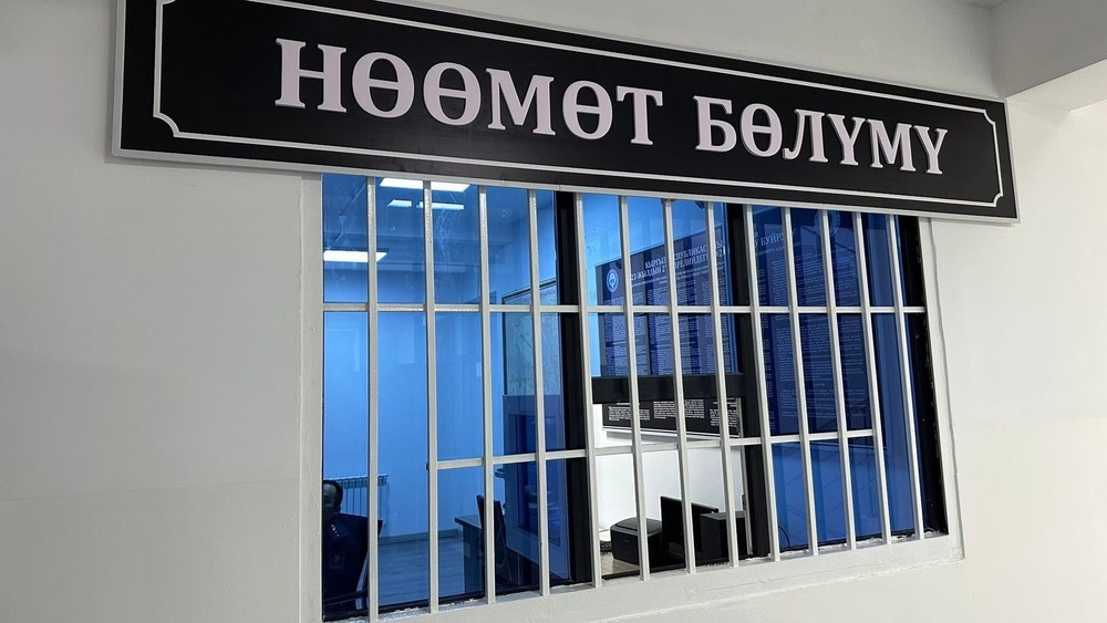 Подросток пропал в Кадамжае после поездки за бензином; автомобиль обнаружен в горах