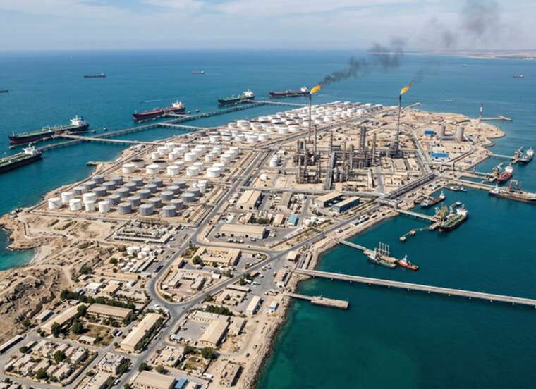 Иран нефтинин негизги терминал аркылуу экспорту АКШ блокадасынан улам дээрлик токтоду