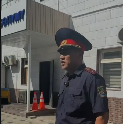 Бишкектеги базарларда милиция 45 өспүрүмдү иштөөдө тагылды