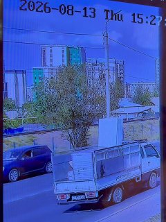 Бишкекте темир жол рельстеринде жүргөн жүк ташуучу автоуруптур кайрадан накталды: бул атайын техникалык каражат