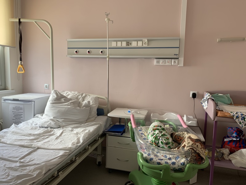 Трагедия в роддоме: 20 жаштагы кыз бала уул төрөгөндөн кийин каза болду