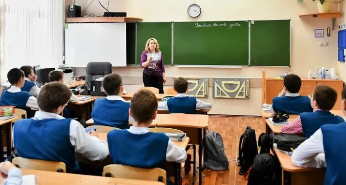 ЛДПРнын депутаттары кыргызстандыктардын мекемелерде окуусун акы төлөнүүгө чыгарууну сунуштады