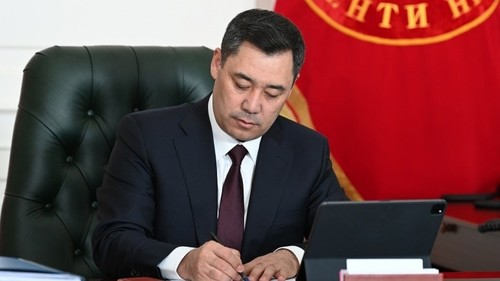 Президент Садыр Жапаров венчурдук каржылоого байланыштуу жаңы мыйзамга кол койду