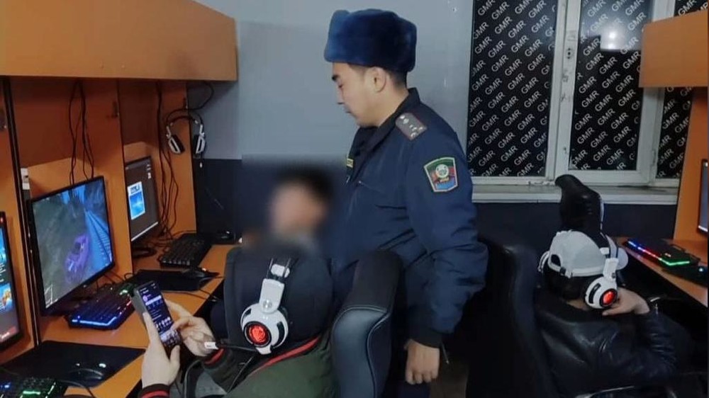 Депутат Гүлшаркан Култаева компьютердик клубдардын кечки ишине чектөө сунуштады