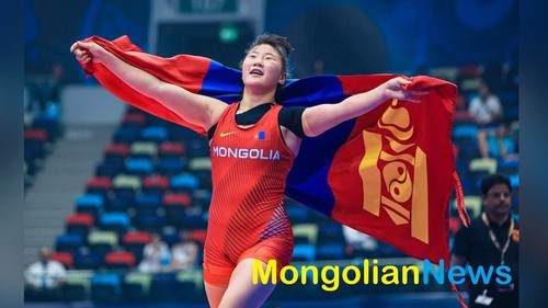 Ариунзул Монголия үчүн U17 аялдар күрөшү боюнча дүйнө чемпионатында тарыхый алтын медаль утту