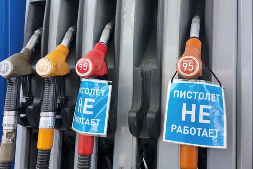 Кыргызстан Беларусьтан ай сайын 60–70 миң тонна күйүүчү май алмашууга макулдашууда, - тармак министри