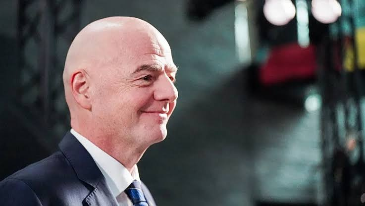 УЕФА выплатила компенсацию бывшей сотруднице, связанной с Инфантино; сам президент категорически отрицает связи