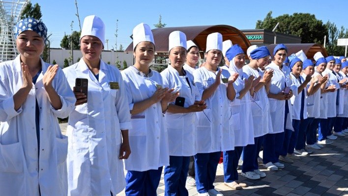 С 2026 года компенсационные выплаты врачам дефицитных специальностей охватят большинство регионов Кыргызстана