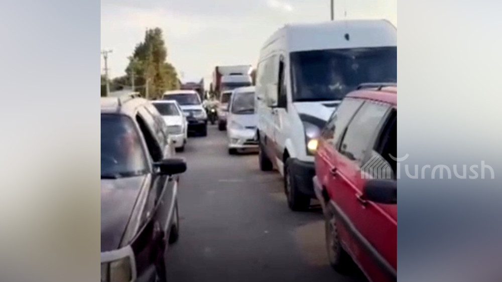 Длинные очереди образовались у КПП «Ак-Жол» в Чуйской области